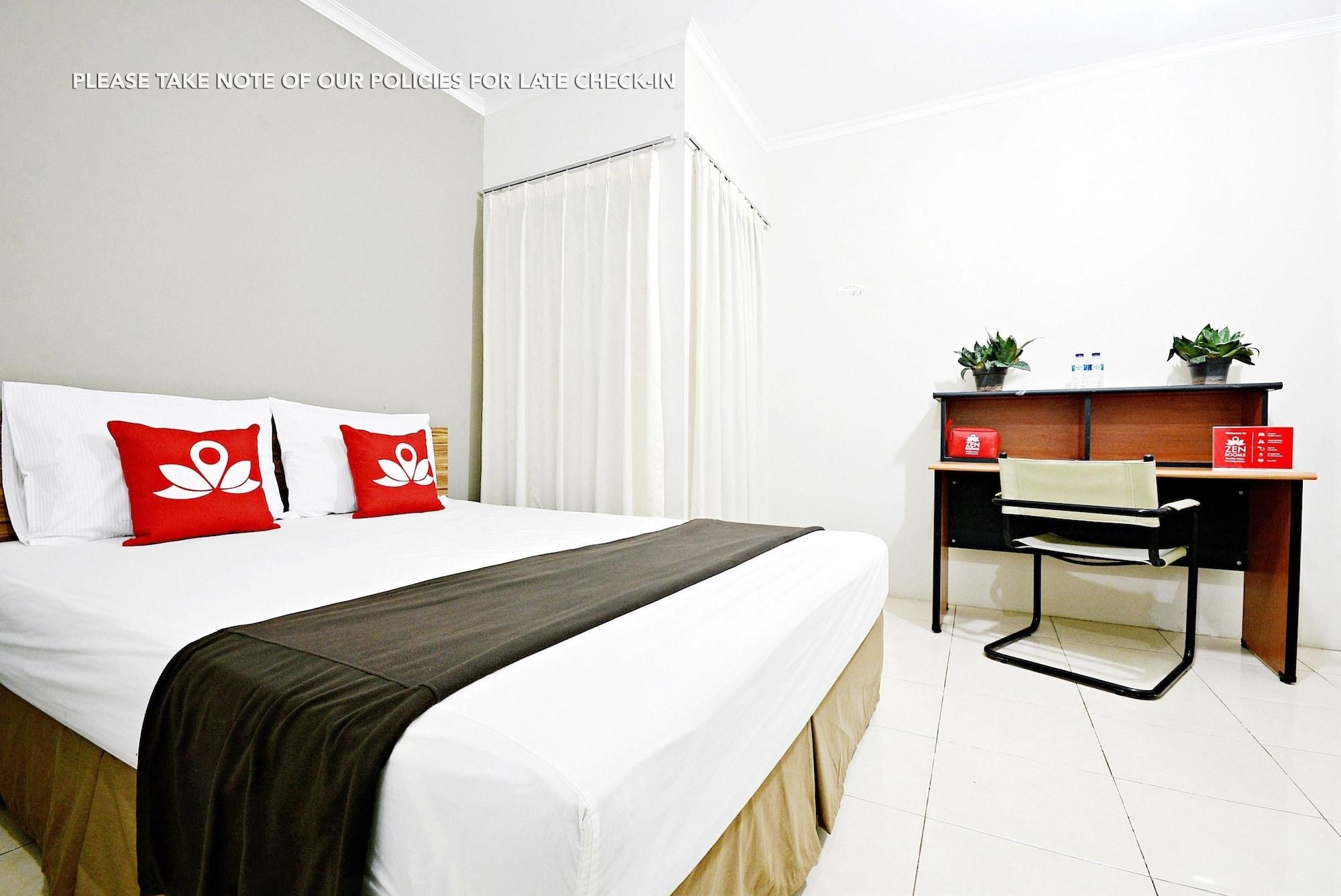Zen Rooms Mampang Prapatan 雅加达 外观 照片
