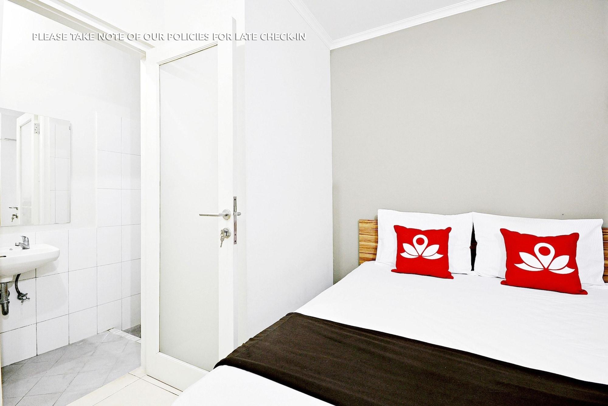 Zen Rooms Mampang Prapatan 雅加达 外观 照片