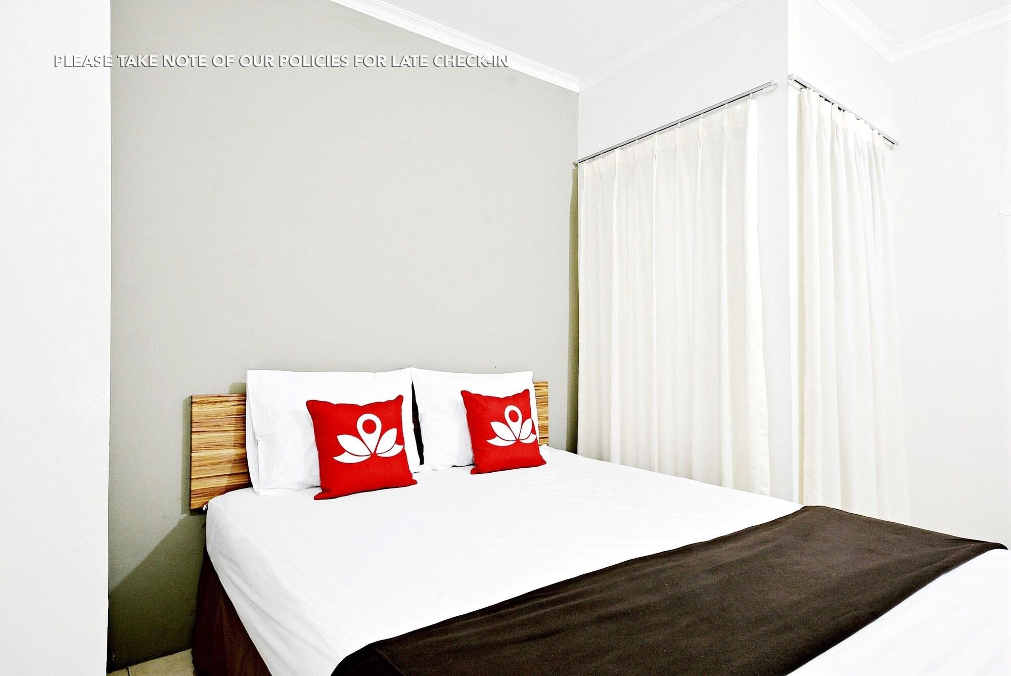 Zen Rooms Mampang Prapatan 雅加达 外观 照片