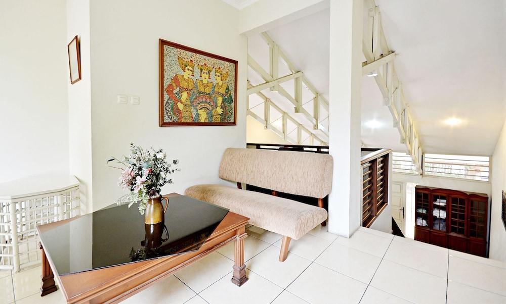 Zen Rooms Mampang Prapatan 雅加达 外观 照片
