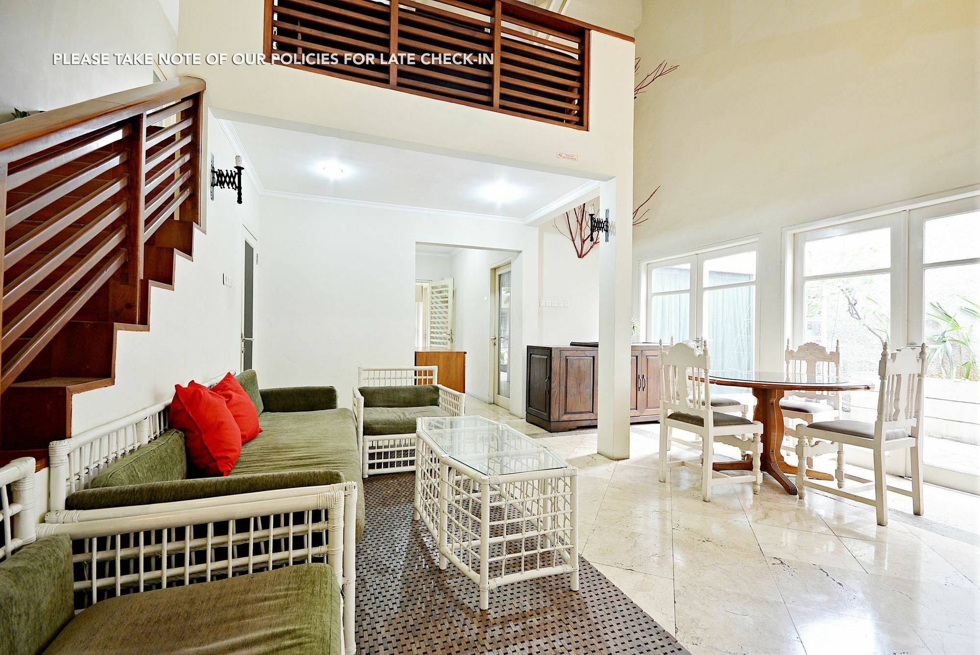 Zen Rooms Mampang Prapatan 雅加达 外观 照片
